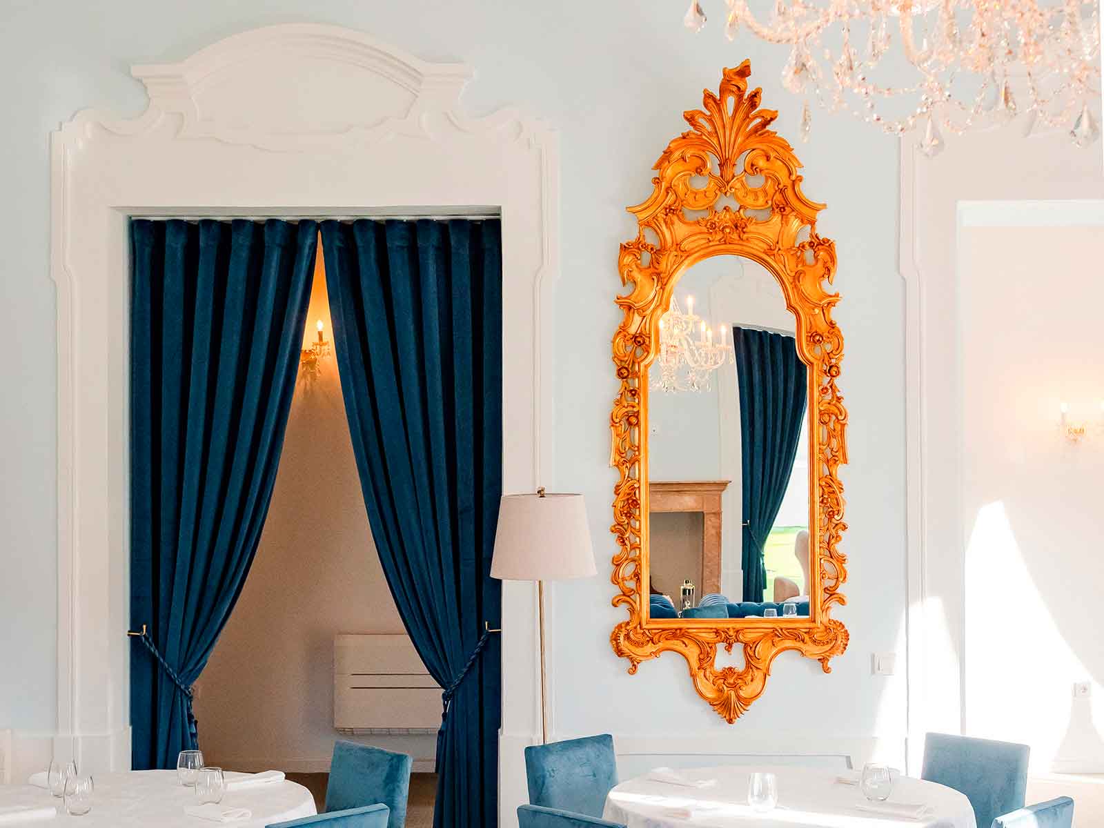 A glimpse of the palace's historic interior